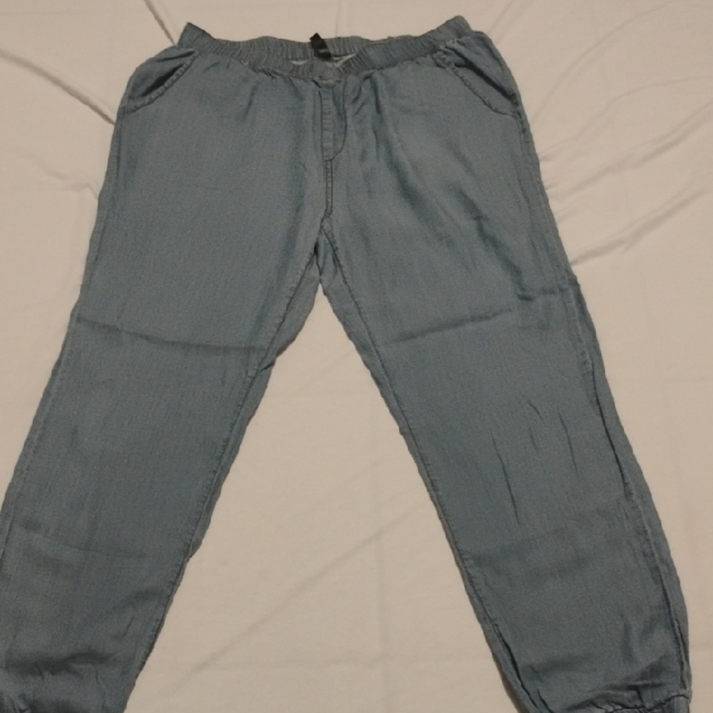 NWOT CIRANA by Neiman Marcus Pants